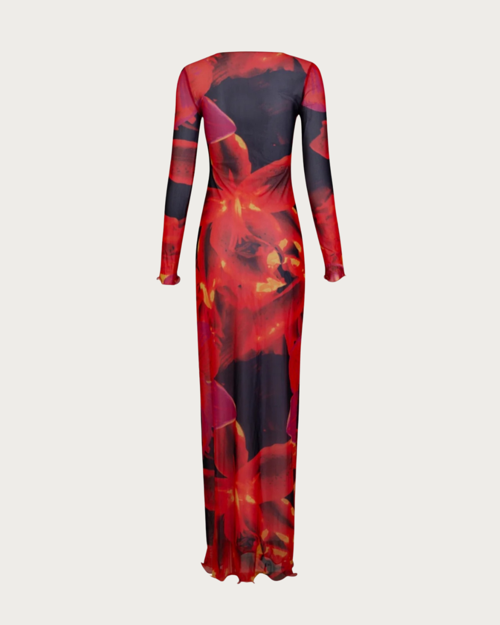 Skarlagenrød kjole med lange ærmer